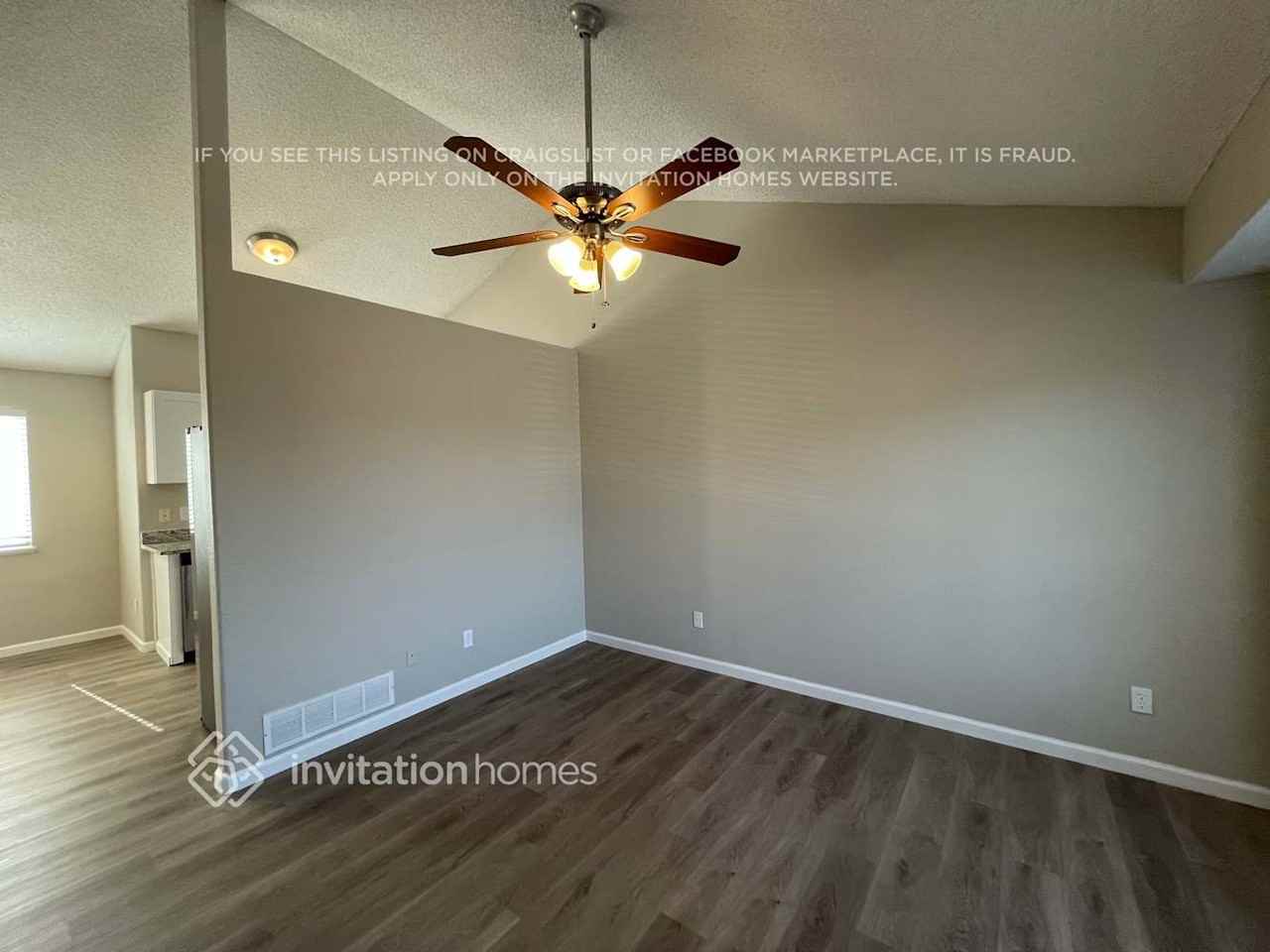 1082 Clogger Ln - Photo 7 of 20