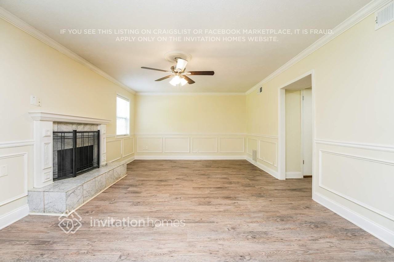 612 Brighton Dr - Photo 4 of 18
