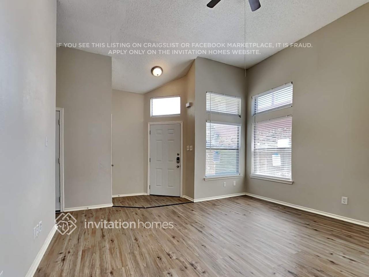 5343 Waterford Dr - Photo 4 of 19