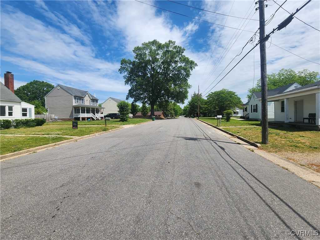 3306 Granby St - Photo 3 of 10