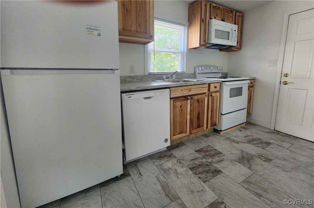 3306 Granby St - Photo 5 of 10