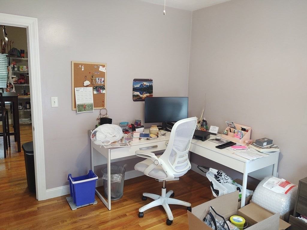 20 Fay Ct - Photo 7 of 28