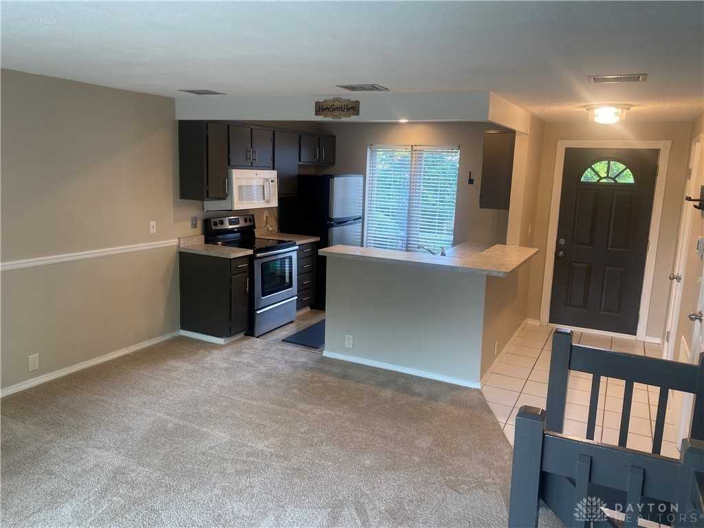 8393 Abbeywood Ct - Photo 4 of 22