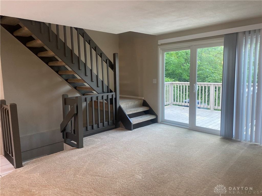 8393 Abbeywood Ct - Photo 6 of 22