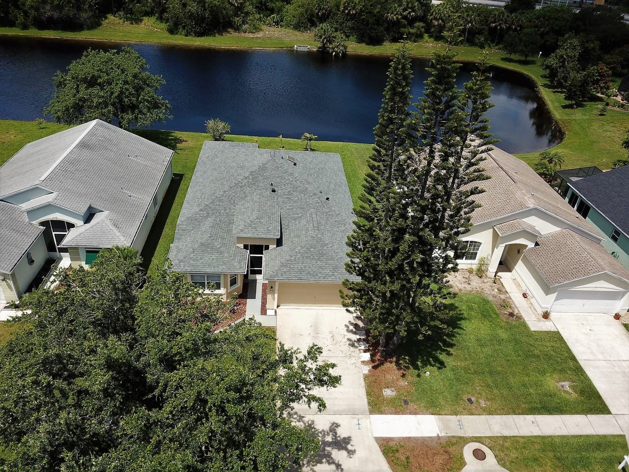 8049 Bracken Ln - Photo 2 of 23