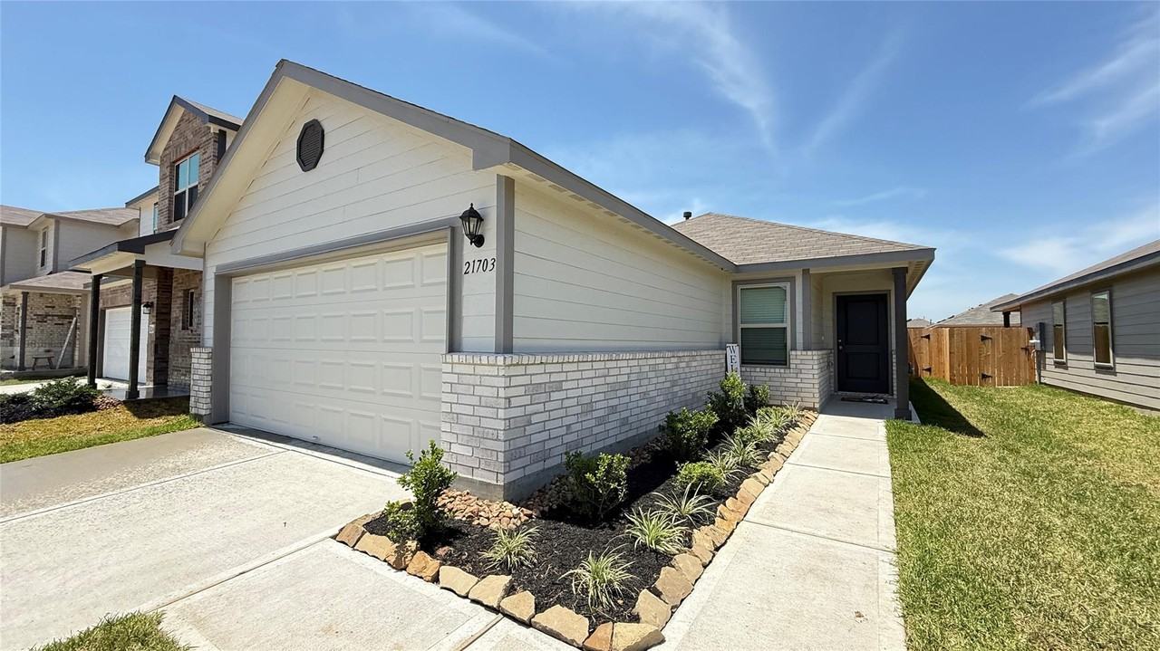 21703 Cottonwood Meadows Trl - Photo 2 of 39