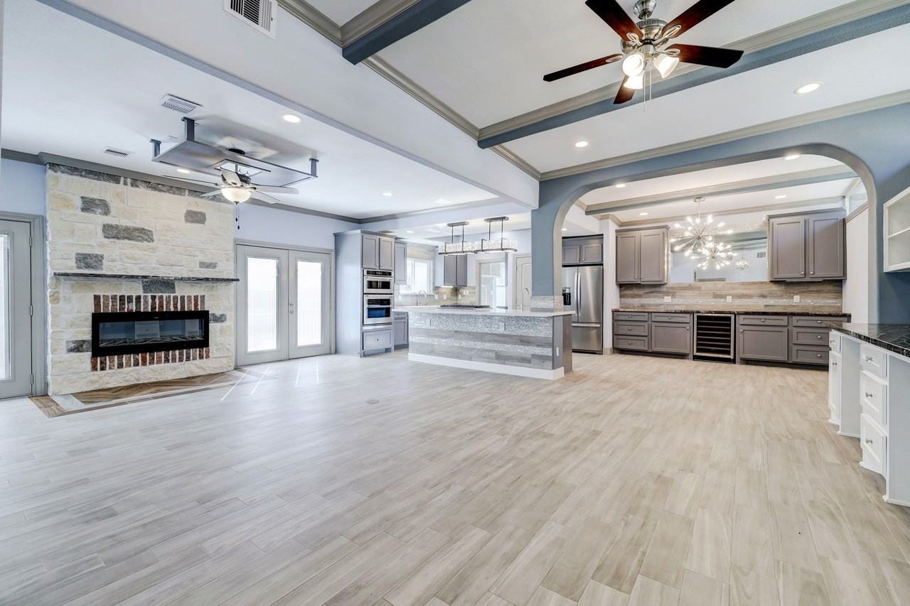 12903 Figaro Dr - Photo 5 of 29