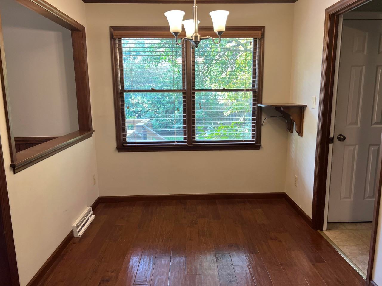 155 Gatewood Dr - Photo 6 of 26