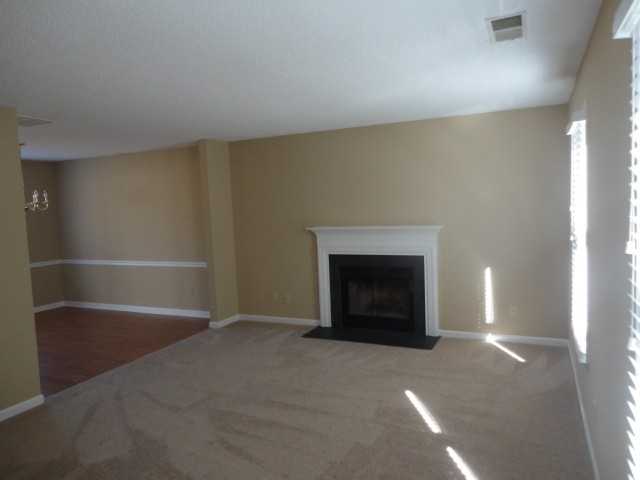 1051 Stamford Club Dr - Photo 2 of 9