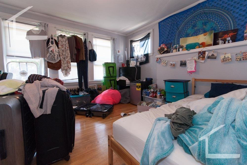 23 Woodstock Ave - Photo 5 of 10