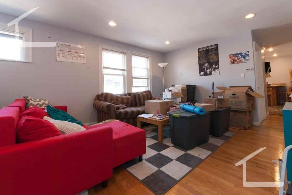 23 Woodstock Ave - Photo 7 of 10