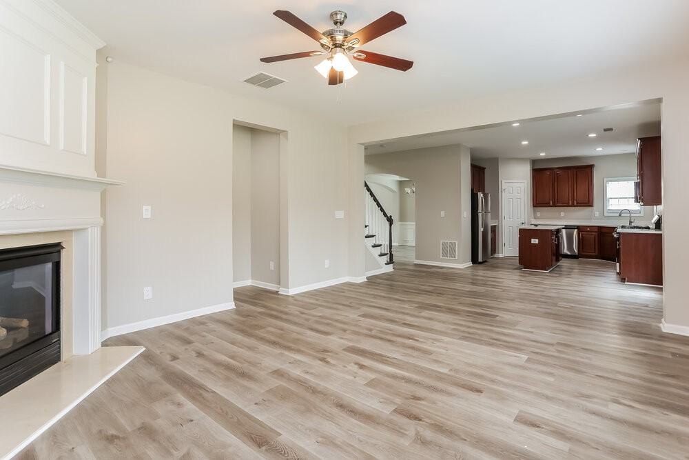 7139 Thoreau Cir - Photo 5 of 17