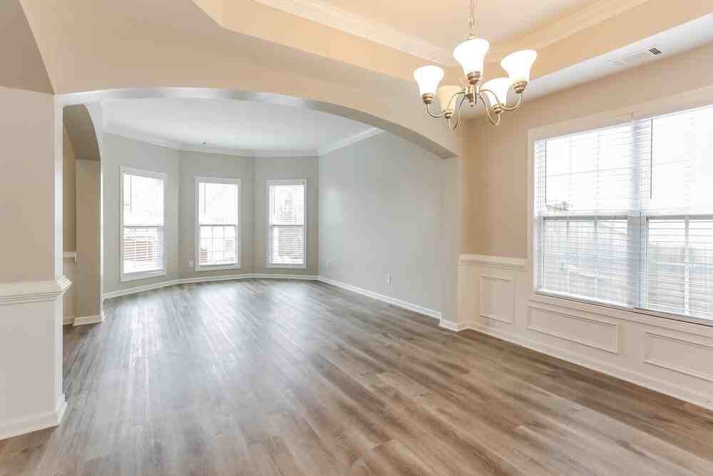 7139 Thoreau Cir - Photo 6 of 17