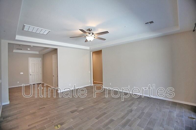 30104 N 116th Ln - Photo 6 of 34