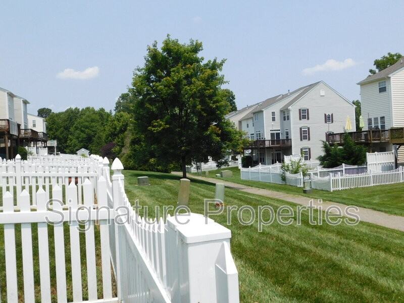 8197 Belton Cir - Photo 7 of 44