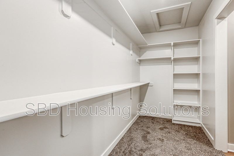 2905 S Harvard Ave #C - Photo 6 of 10