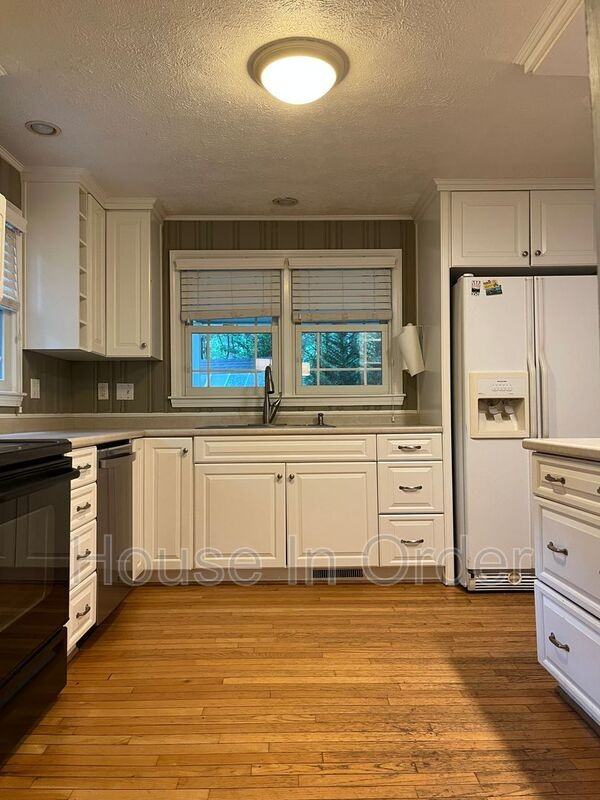 8 Oakwilde Dr - Photo 5 of 15