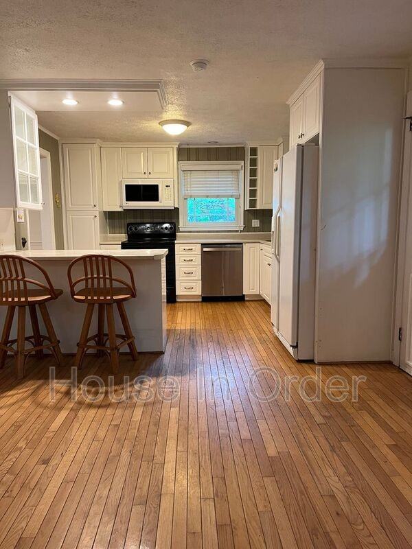 8 Oakwilde Dr - Photo 6 of 15