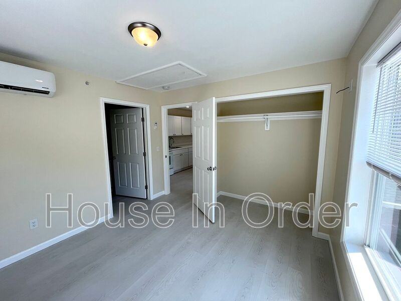 307 8th Ave E #202 - Photo 5 of 9