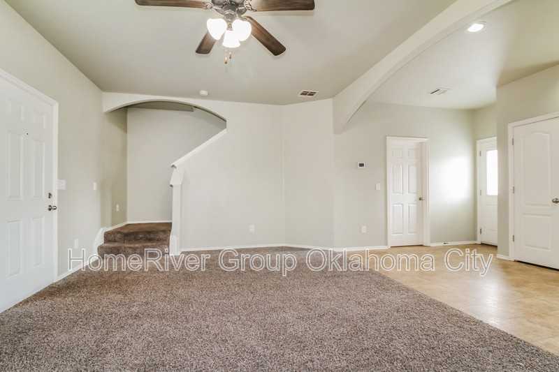 6105 Courtyards Ct - Photo 3 of 23