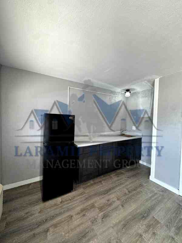 165 N 3rd St #15 - Photo 3 of 8
