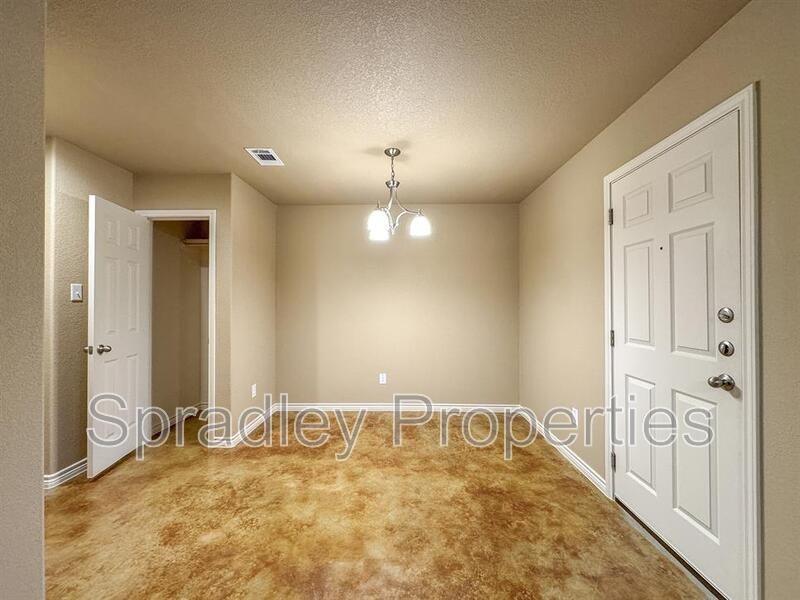 1044 Mason Dr Apt B - Photo 6 of 17