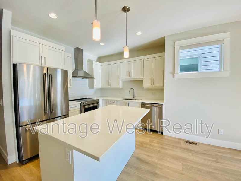 2551 Stillwater Way - Photo 3 of 30