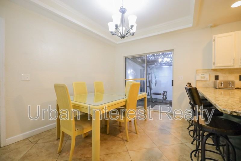 505 Beach Dr - Photo 4 of 21
