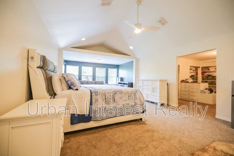 505 Beach Dr - Photo 7 of 21