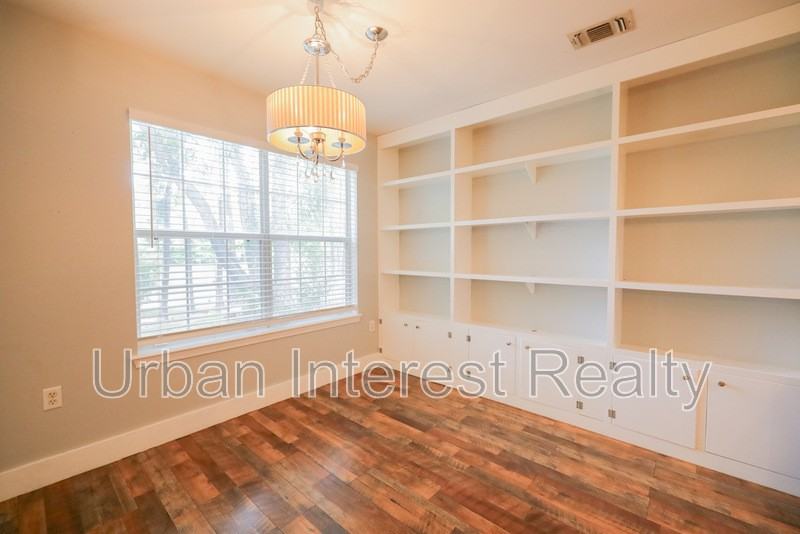 314 Liriope Loop - Photo 5 of 19