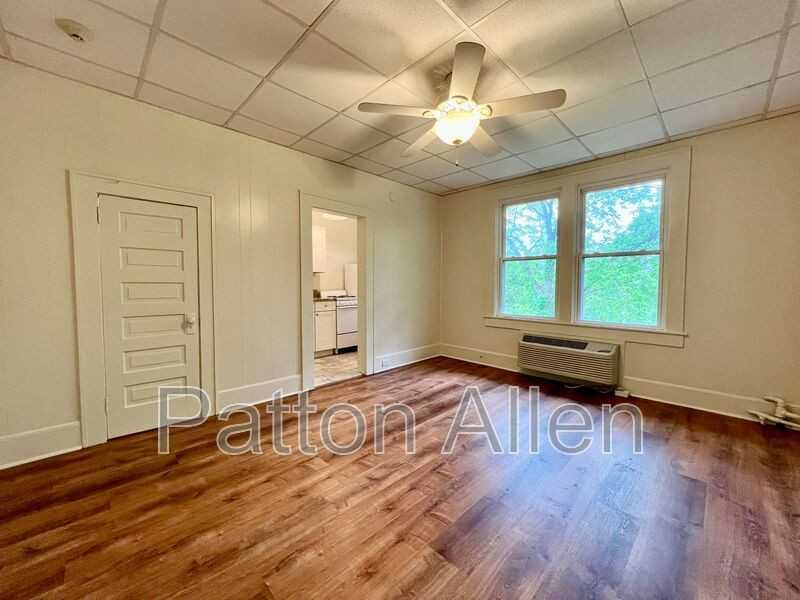 43 Ravenscroft Dr #19 - Photo 3 of 18