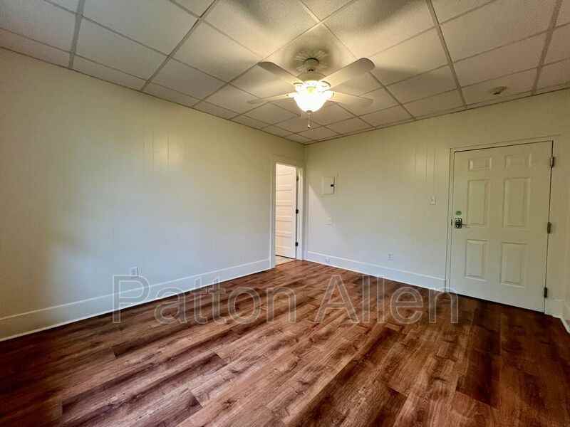 43 Ravenscroft Dr #19 - Photo 5 of 18