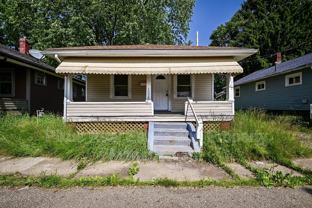 1328 Struble Ave Ne - Photo 1 of 1