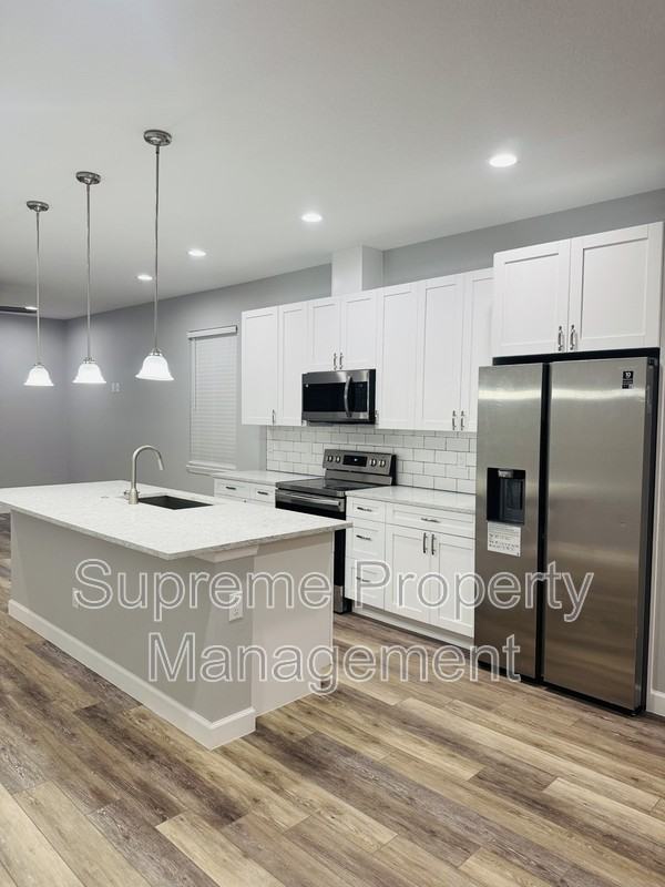 2604 N 29th St - Photo 4 of 19