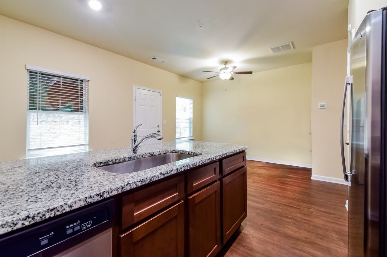 404 404 Highwood Ln - Photo 7 of 16