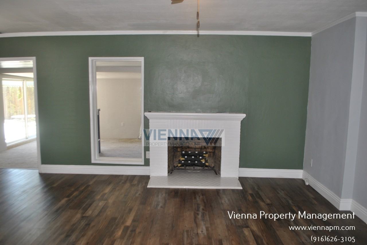 3401 57th St - Photo 3 of 36