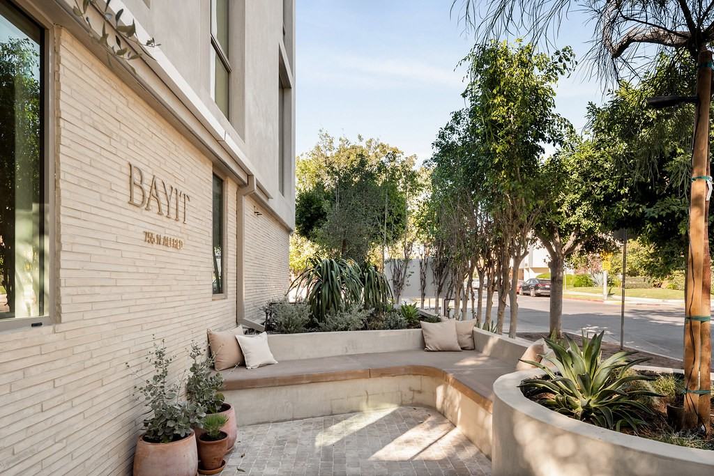 755 N Alfred St - Photo 3 of 4