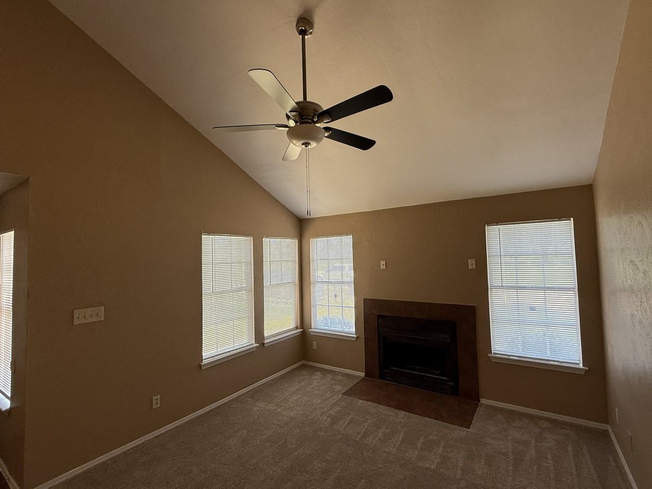 10632 Chesapeake Dr - Photo 2 of 13