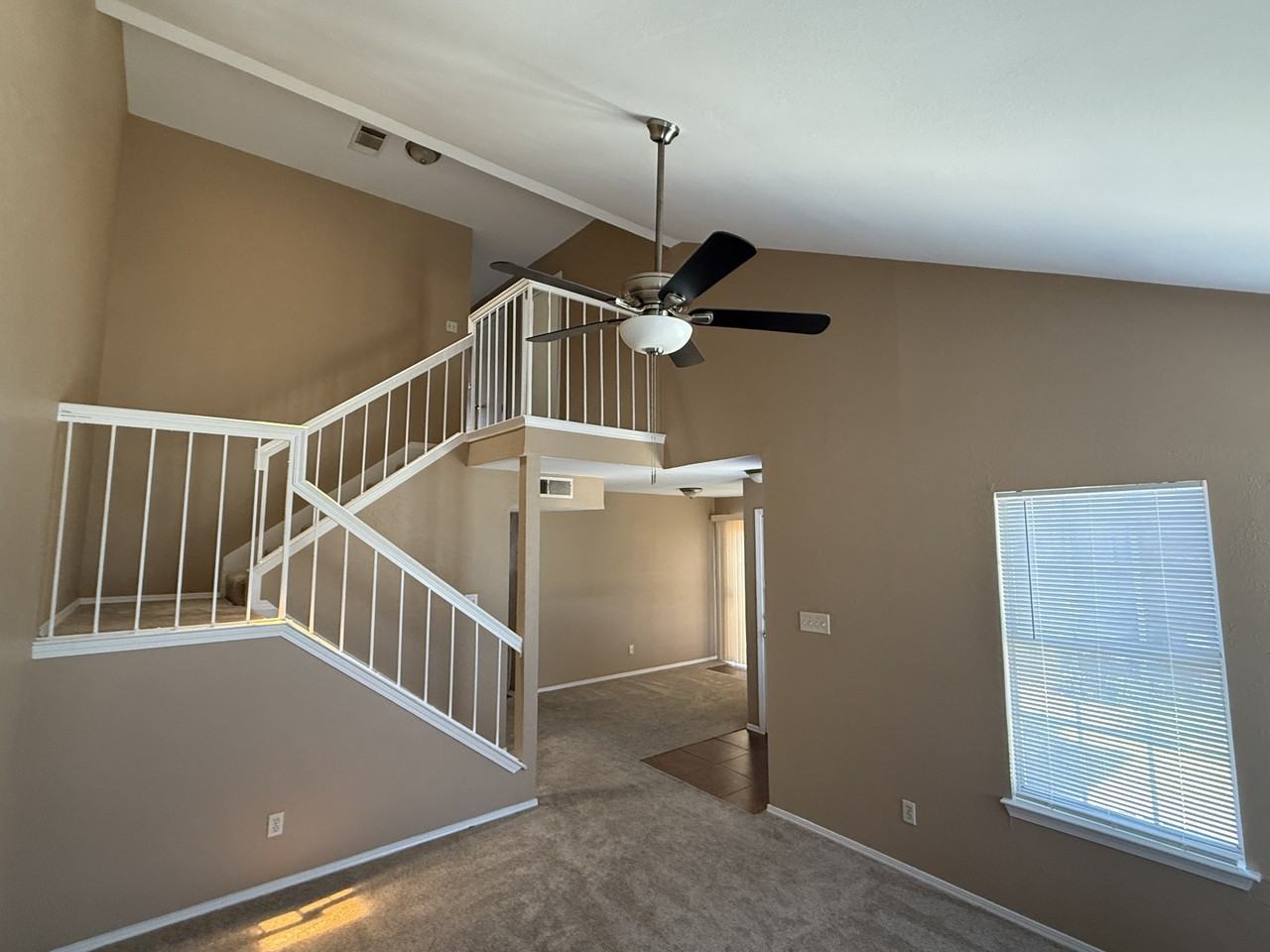 10632 Chesapeake Dr - Photo 3 of 13