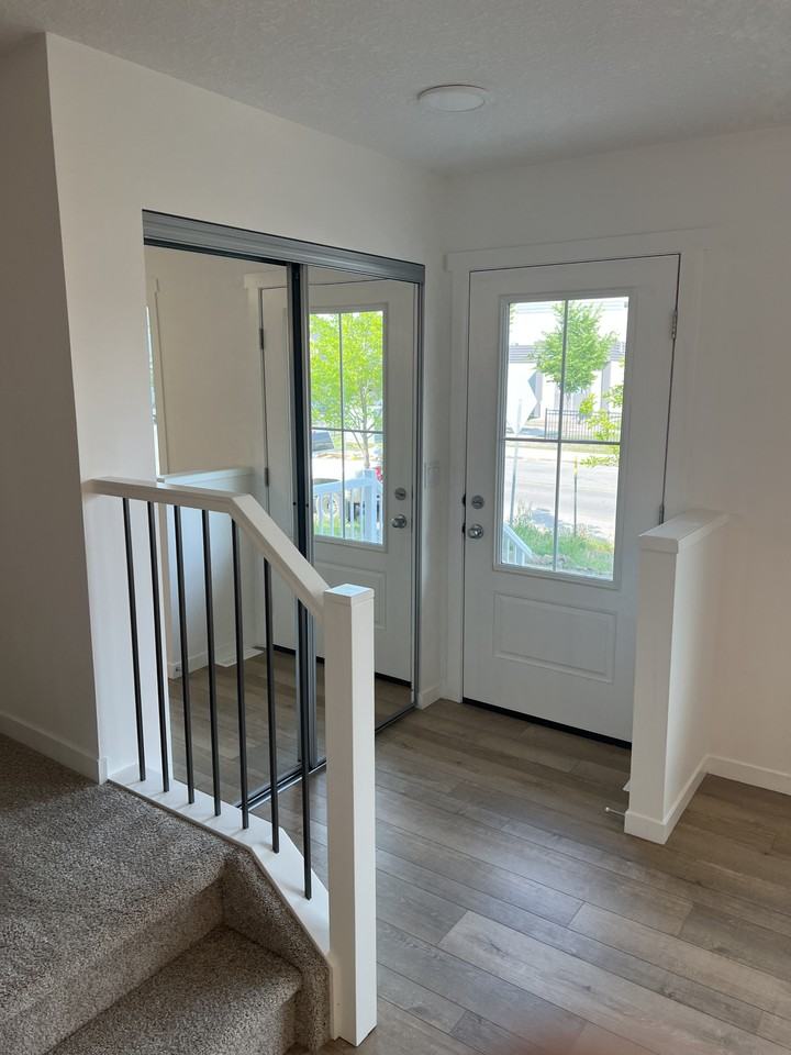 18003 73 Ave Nw - Photo 2 of 14