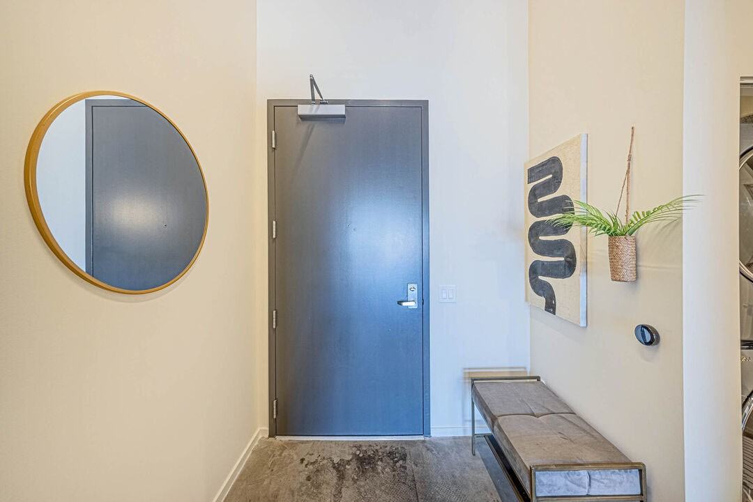 510 S Hewitt St - Photo 3 of 14