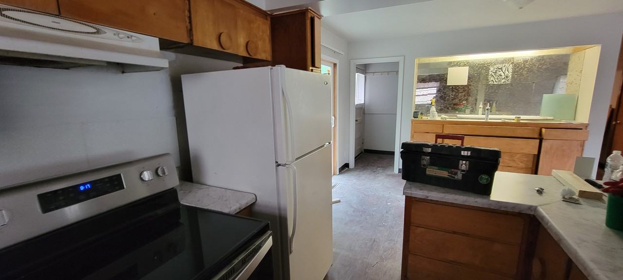 415 10Th St S - Photo 2 of 32