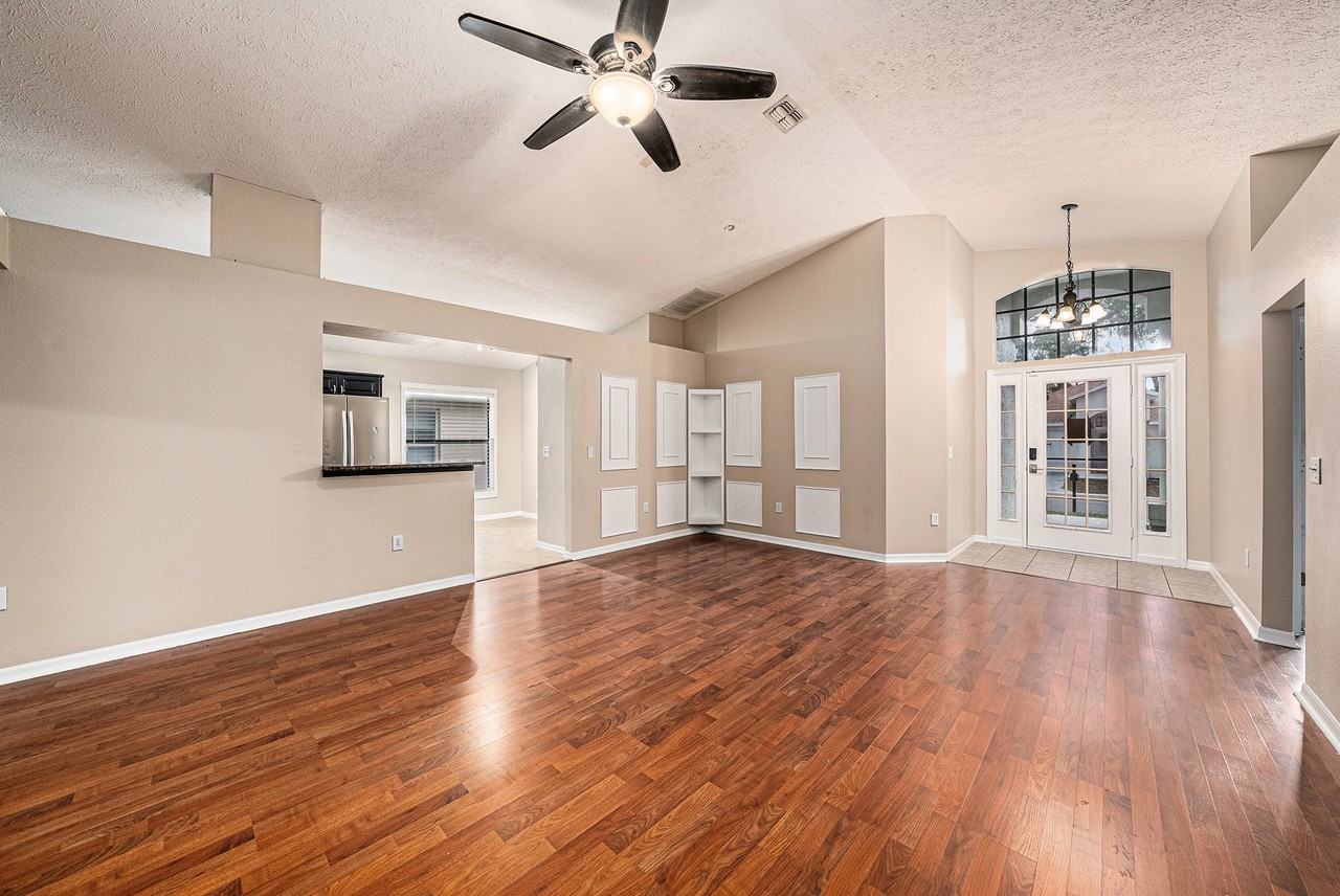 7911 Floradora Dr - Photo 2 of 25