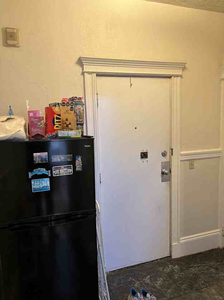 Burbank St #22 - Photo 4 of 6