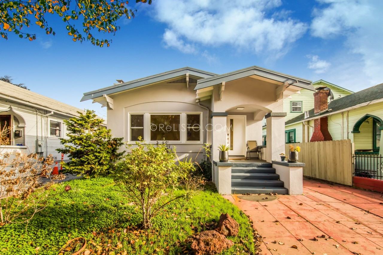 2762 Bellaire Pl - Photo 2 of 27