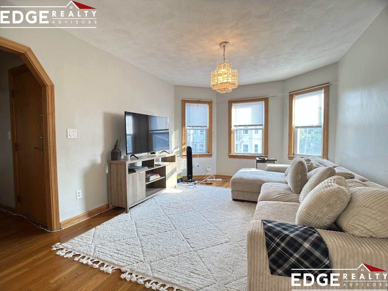 25 Claymoss Rd #3 - Photo 4 of 10