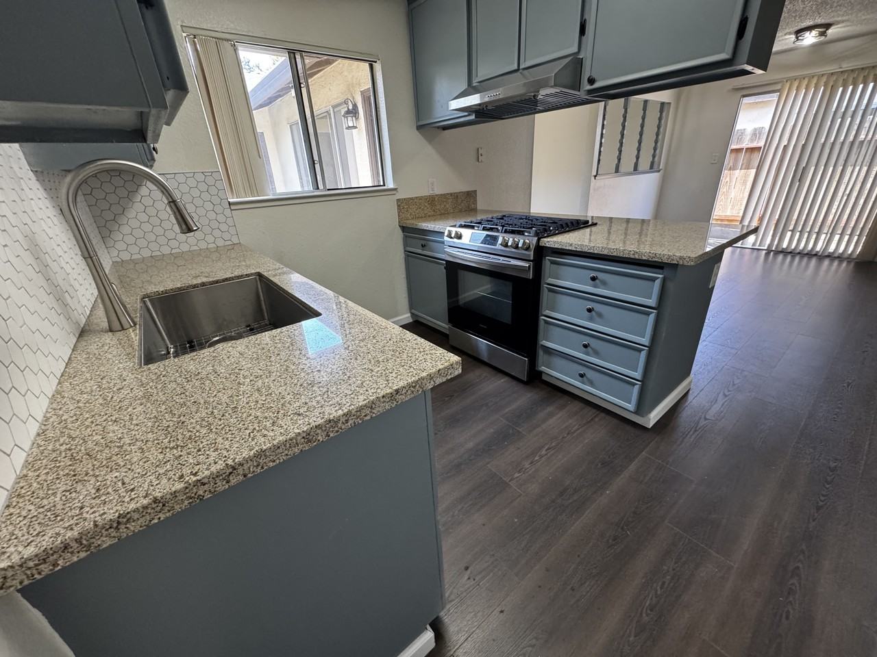 3702 Bridgeford Ln #3702 - Photo 2 of 8