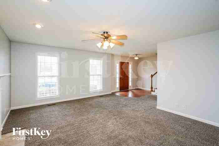 1407 Ambleside Dr - Photo 2 of 16