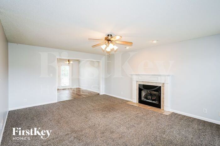 1407 Ambleside Dr - Photo 3 of 16