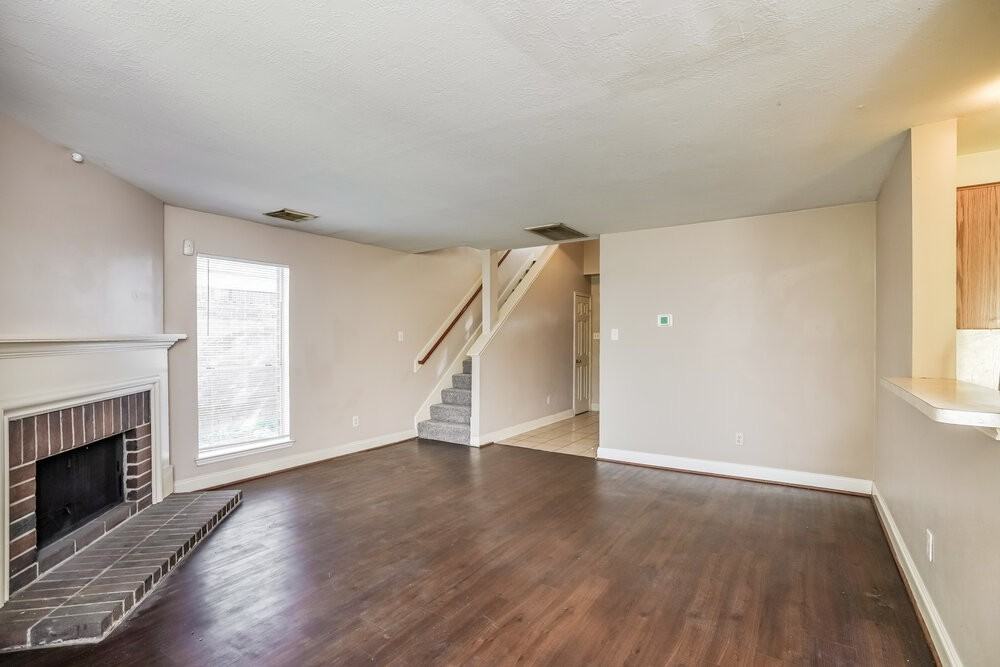 8710 High Mountain Dr - Photo 6 of 17